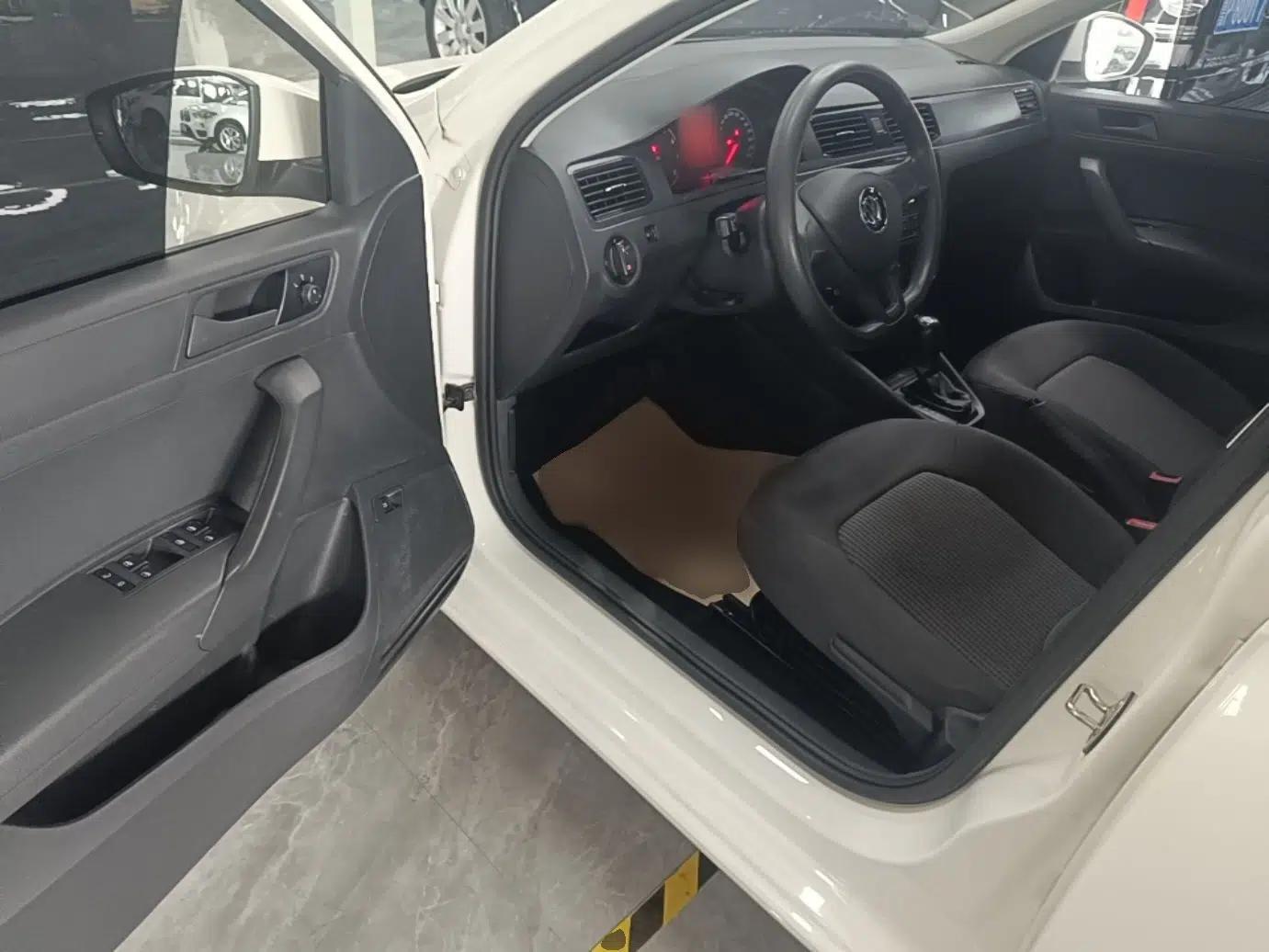 Volkswagen Santana 2019 1.5L Automatic Comfort Edition China VI Standard — миниатюра 23