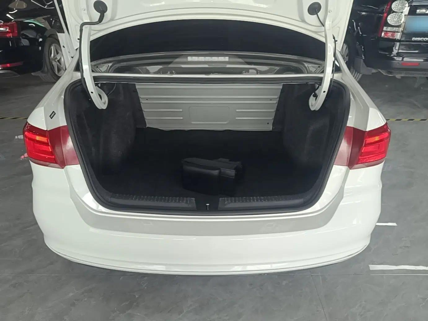 Volkswagen Santana 2019 1.5L Automatic Comfort Edition China VI Standard — миниатюра 27
