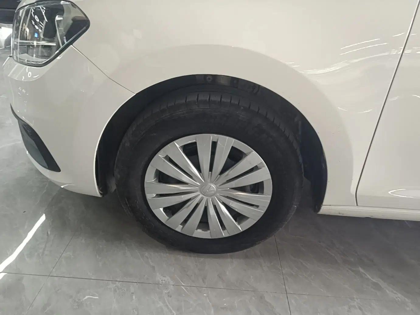 Volkswagen Santana 2019 1.5L Automatic Comfort Edition China VI Standard — миниатюра 10