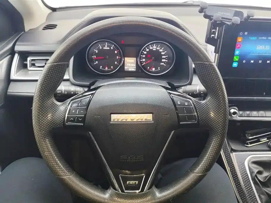 Haval M6 2021 PLUS 1.5T Manual Elite Intelligent Connectivity Edition — миниатюра 15