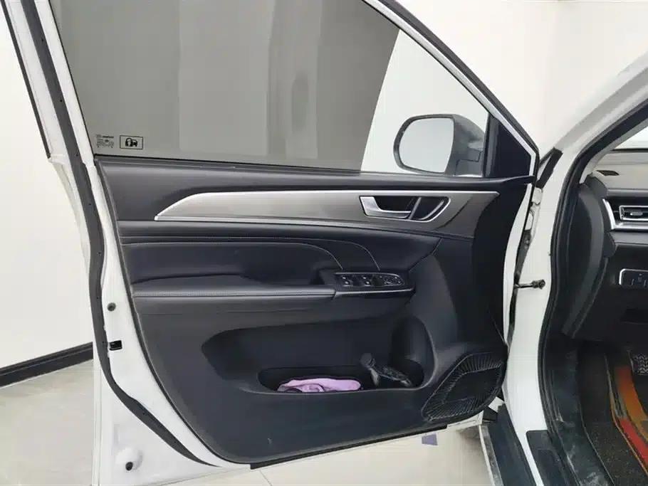 Haval M6 2021 PLUS 1.5T Manual Elite Intelligent Connectivity Edition — миниатюра 7