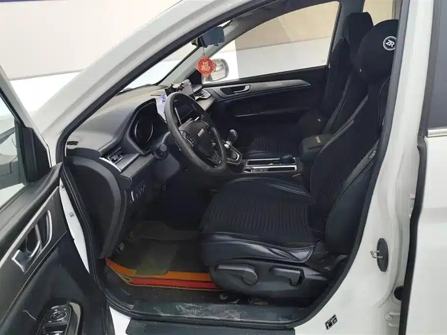 Haval M6 2021 PLUS 1.5T Manual Elite Intelligent Connectivity Edition — миниатюра 9