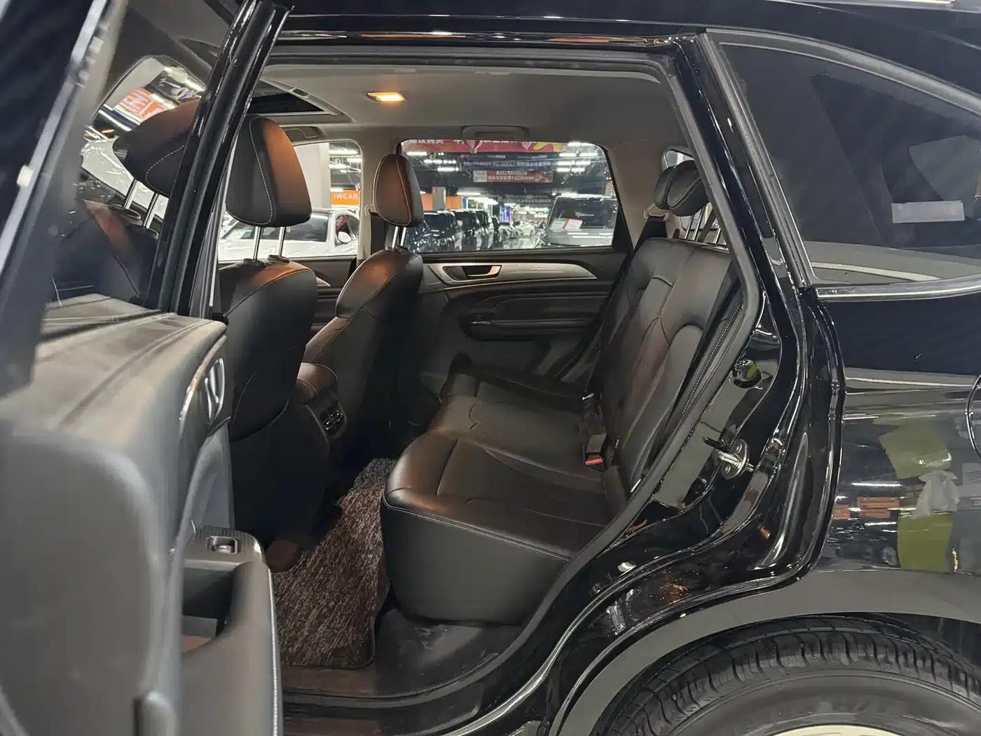 Haval M6 2021 PLUS 1.5T DCT Luxury Intelligent Connectivity Edition — миниатюра 5
