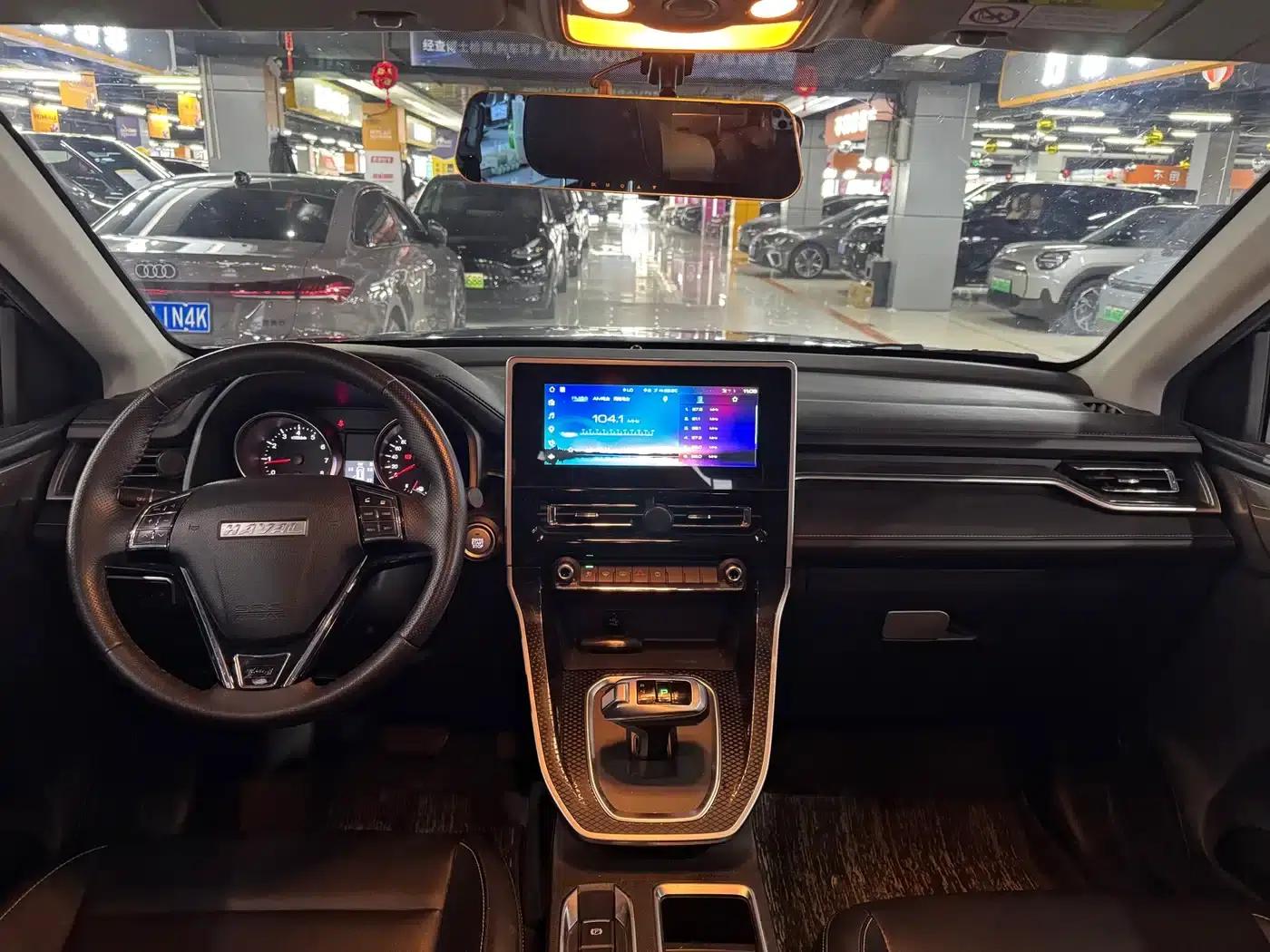 Haval M6 2021 PLUS 1.5T DCT Luxury Intelligent Connectivity Edition — миниатюра 6