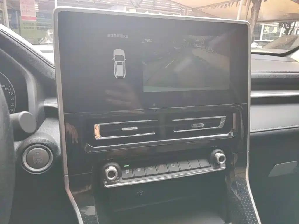Haval M6 2021 PLUS 1.5T DCT Comfort Edition — миниатюра 13