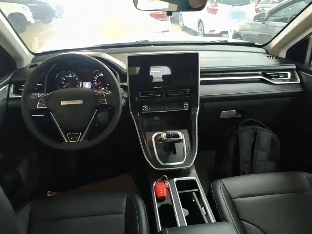 Haval M6 2021 PLUS 1.5T DCT Luxury Intelligent Connectivity Edition — миниатюра 10
