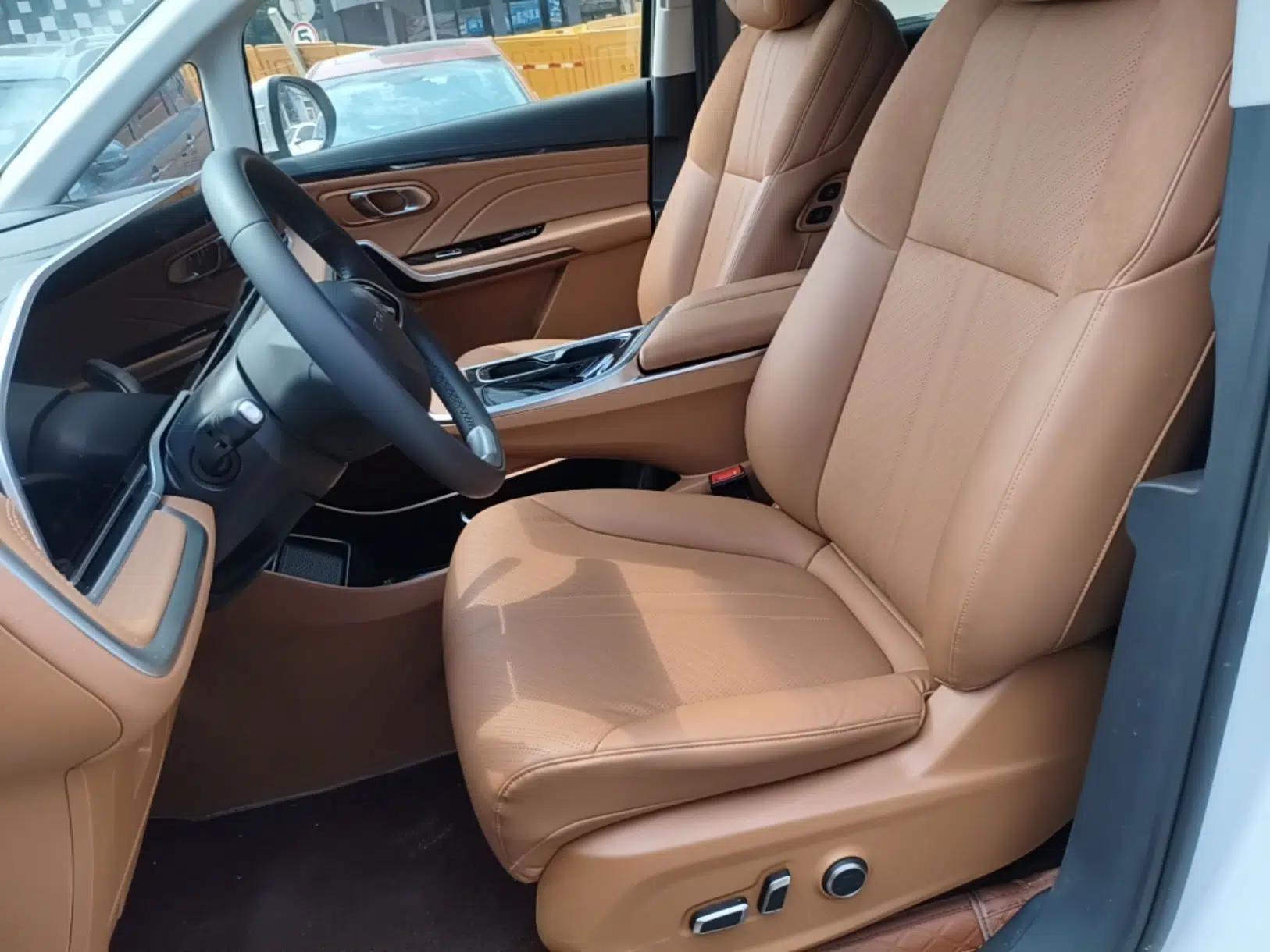 SAIC MAXUS Dajia 9 2024 Super Hybrid Long-Range Prairie Edition 7-Seater — миниатюра 22