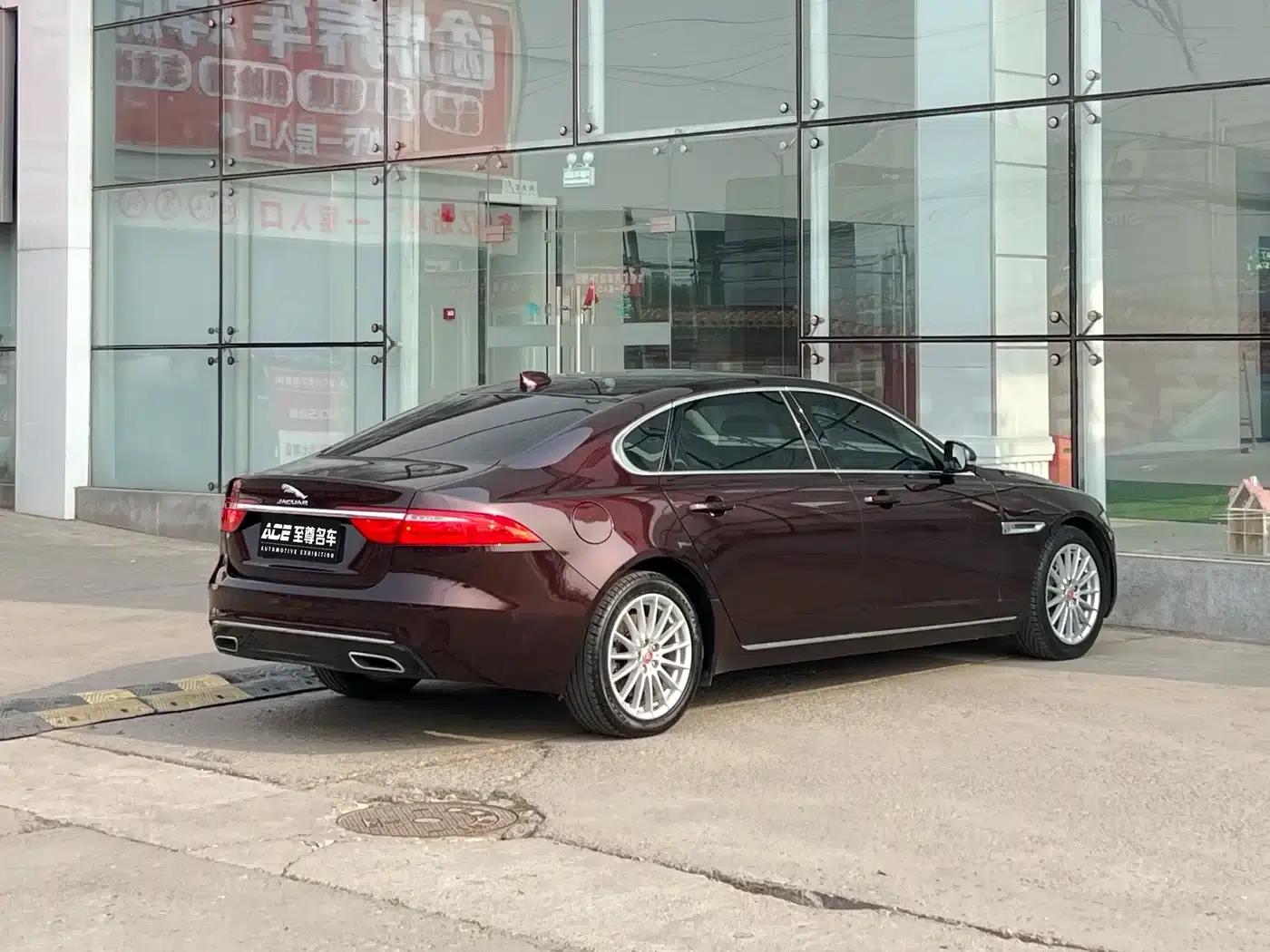 2020 Jaguar XFL 2.0T P200 2WD Elite Edition — миниатюра 4