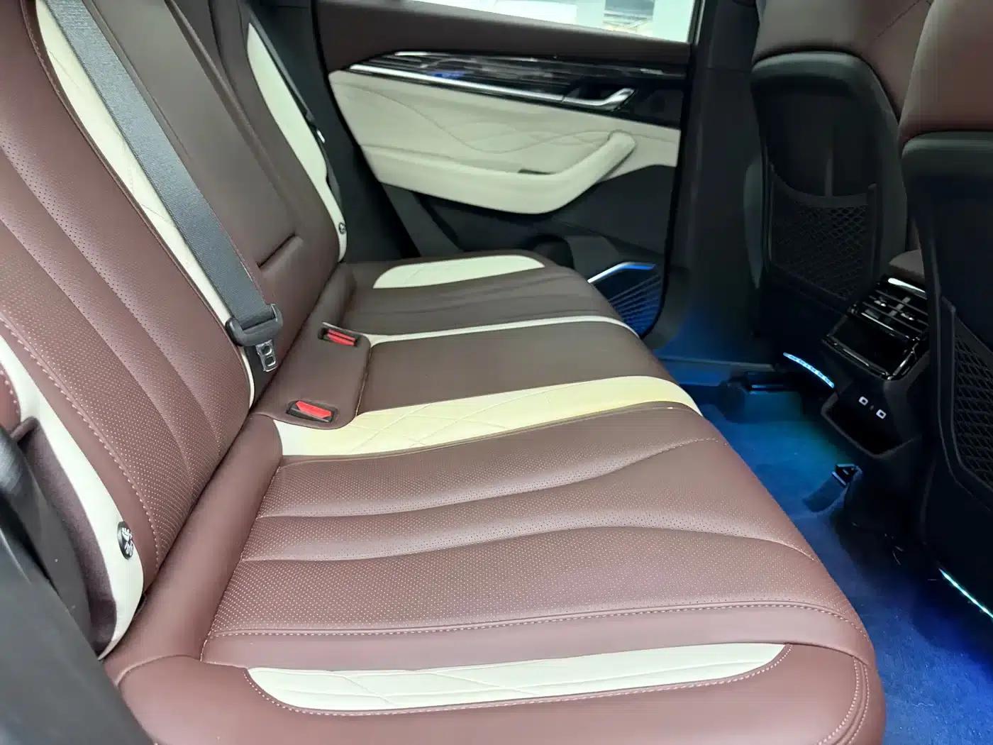 Geely Xingyue L 2024 2.0TD High-Power Automatic Two-Wheel Drive Cloud Edition — миниатюра 11