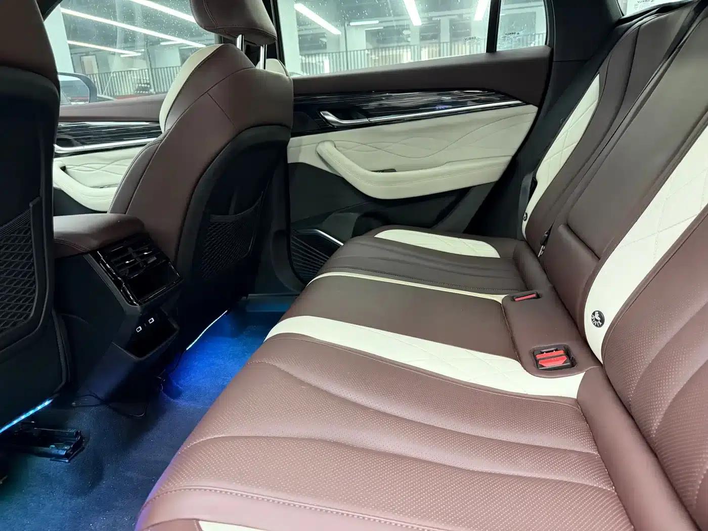 Geely Xingyue L 2024 2.0TD High-Power Automatic Two-Wheel Drive Cloud Edition — миниатюра 12