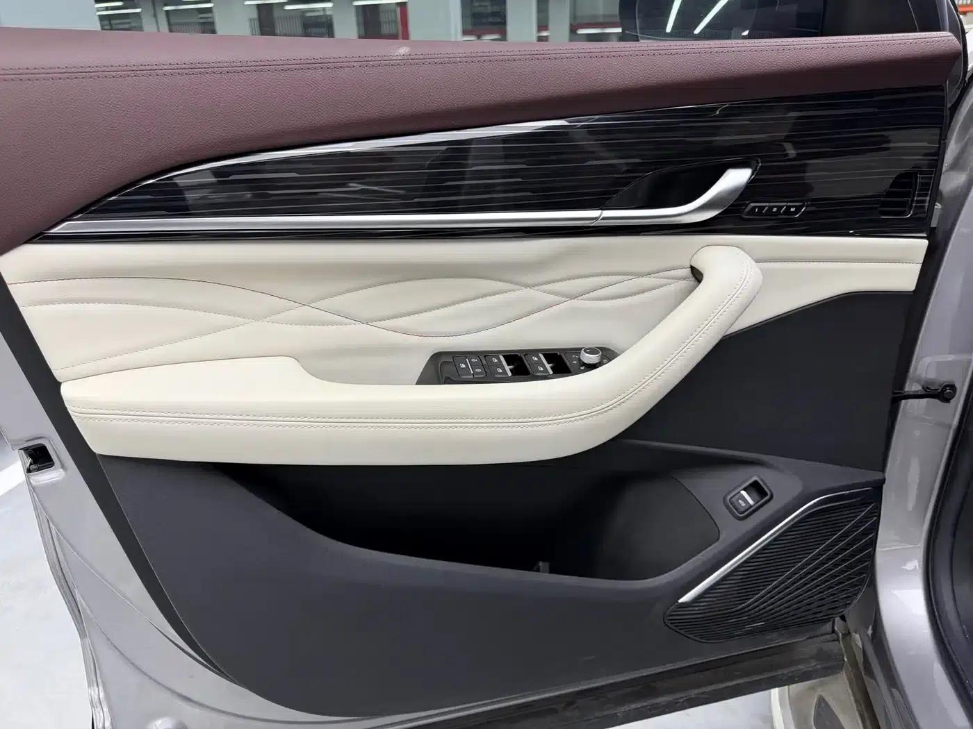 Geely Xingyue L 2024 2.0TD High-Power Automatic Two-Wheel Drive Cloud Edition — миниатюра 6