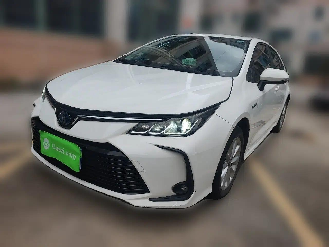 Toyota Corolla 2019 Dual-Engine 1.8L E-CVT GL-i Elite Edition — миниатюра 1