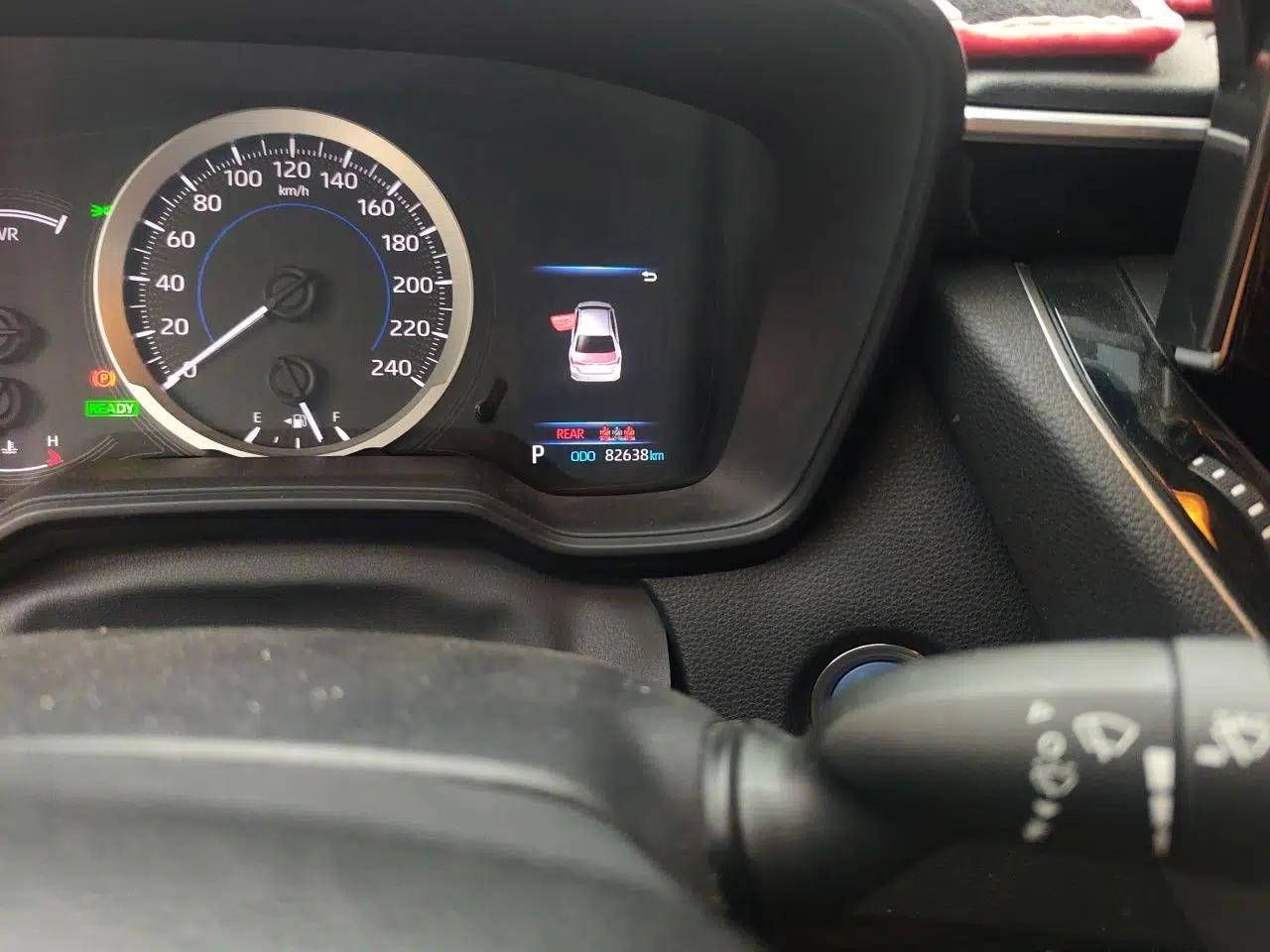 Toyota Corolla 2019 Dual-Engine 1.8L E-CVT GL-i Elite Edition — миниатюра 12