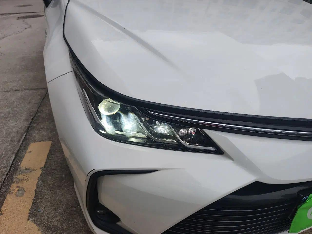 Toyota Corolla 2019 Dual-Engine 1.8L E-CVT GL-i Elite Edition — миниатюра 7