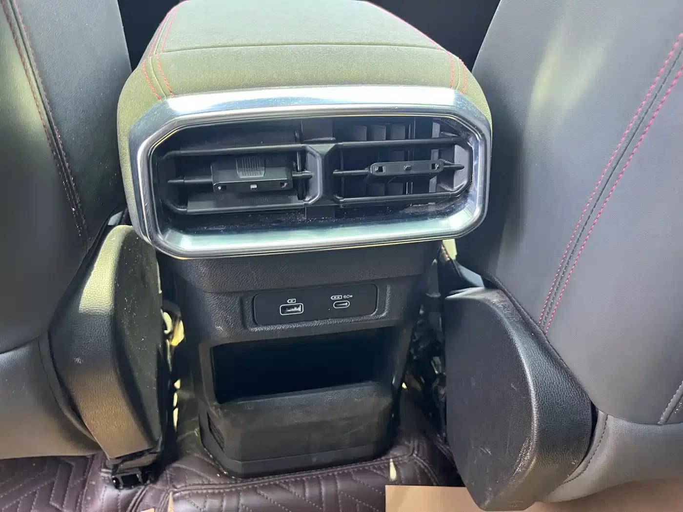 Jetour Traveler 2023 2.0T 4WD Adventure PRO+ — миниатюра 9