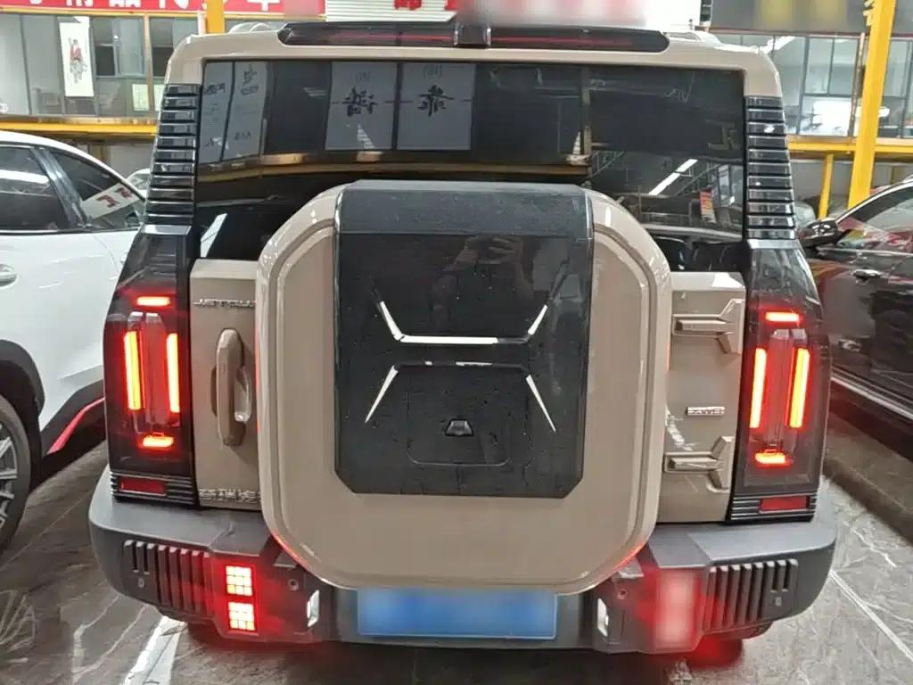Jetour Traveler 2023 2.0T 4WD Adventure PRO+ — миниатюра 6
