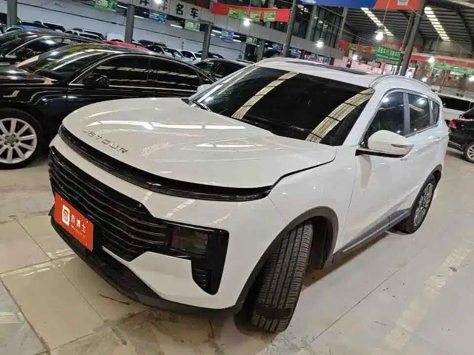 Jetour X70 PLUS 2025 1.5T Flagship Edition 7-Seater — миниатюра 1