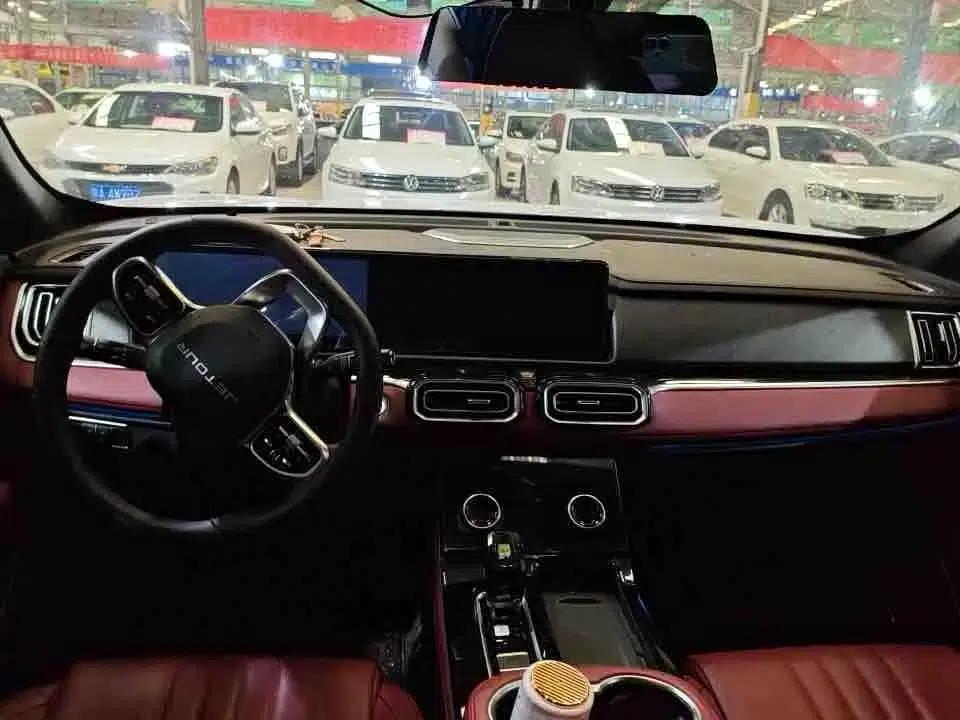 Jetour X70 PLUS 2025 1.5T Flagship Edition 7-Seater — миниатюра 3