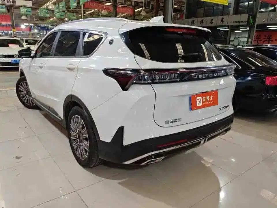 Jetour X70 PLUS 2025 1.5T Flagship Edition 7-Seater — миниатюра 8