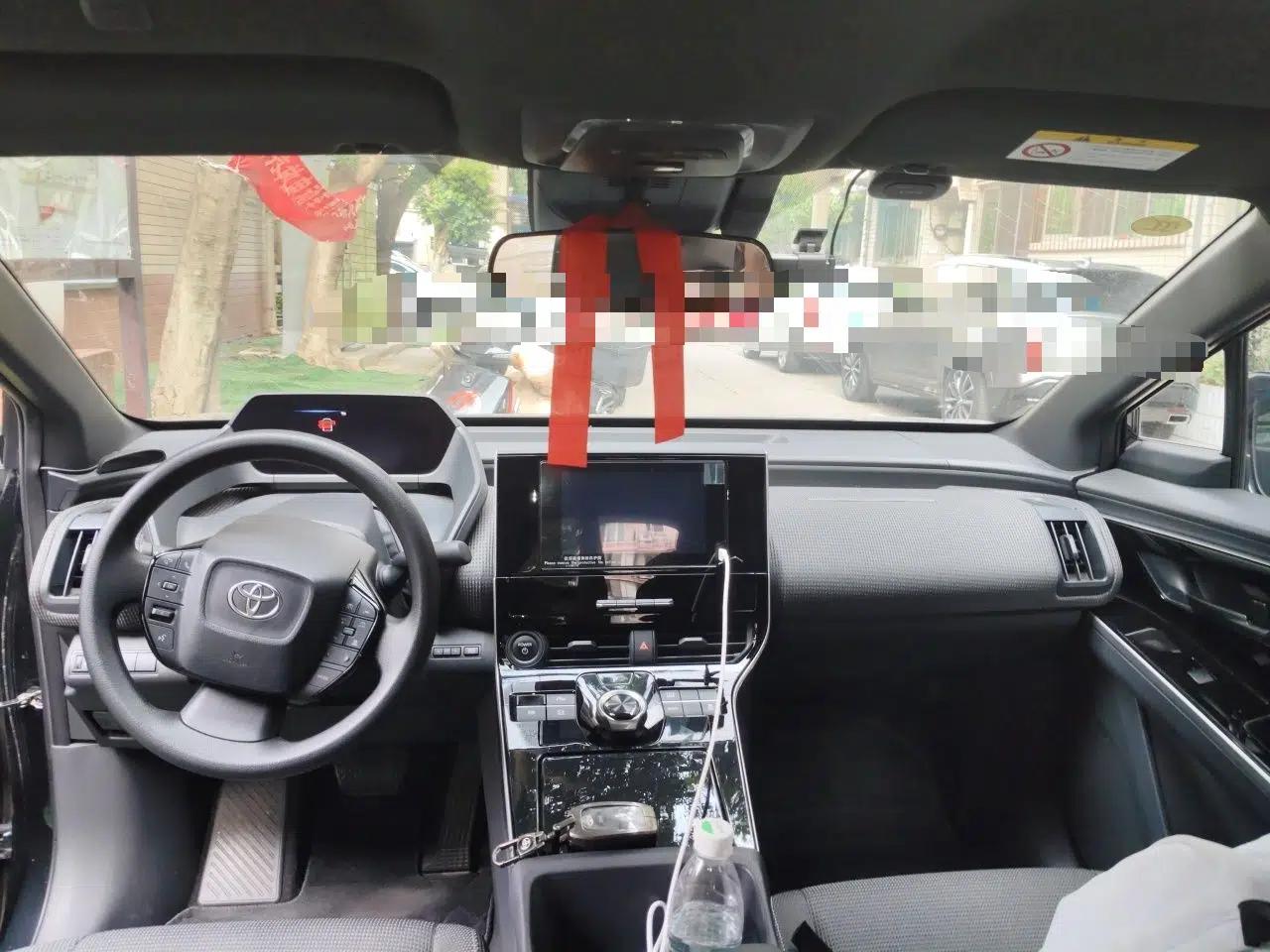 Toyota BZ 4X 2024 615 AIR Edition — миниатюра 18