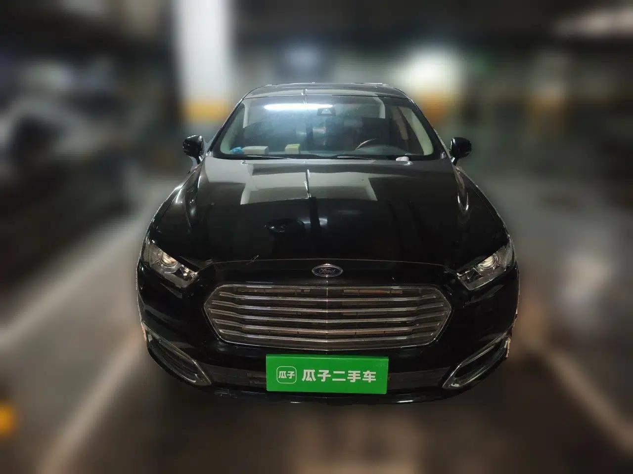 Ford Taurus 2015 EcoBoost 245 Fashion Edition — миниатюра 3