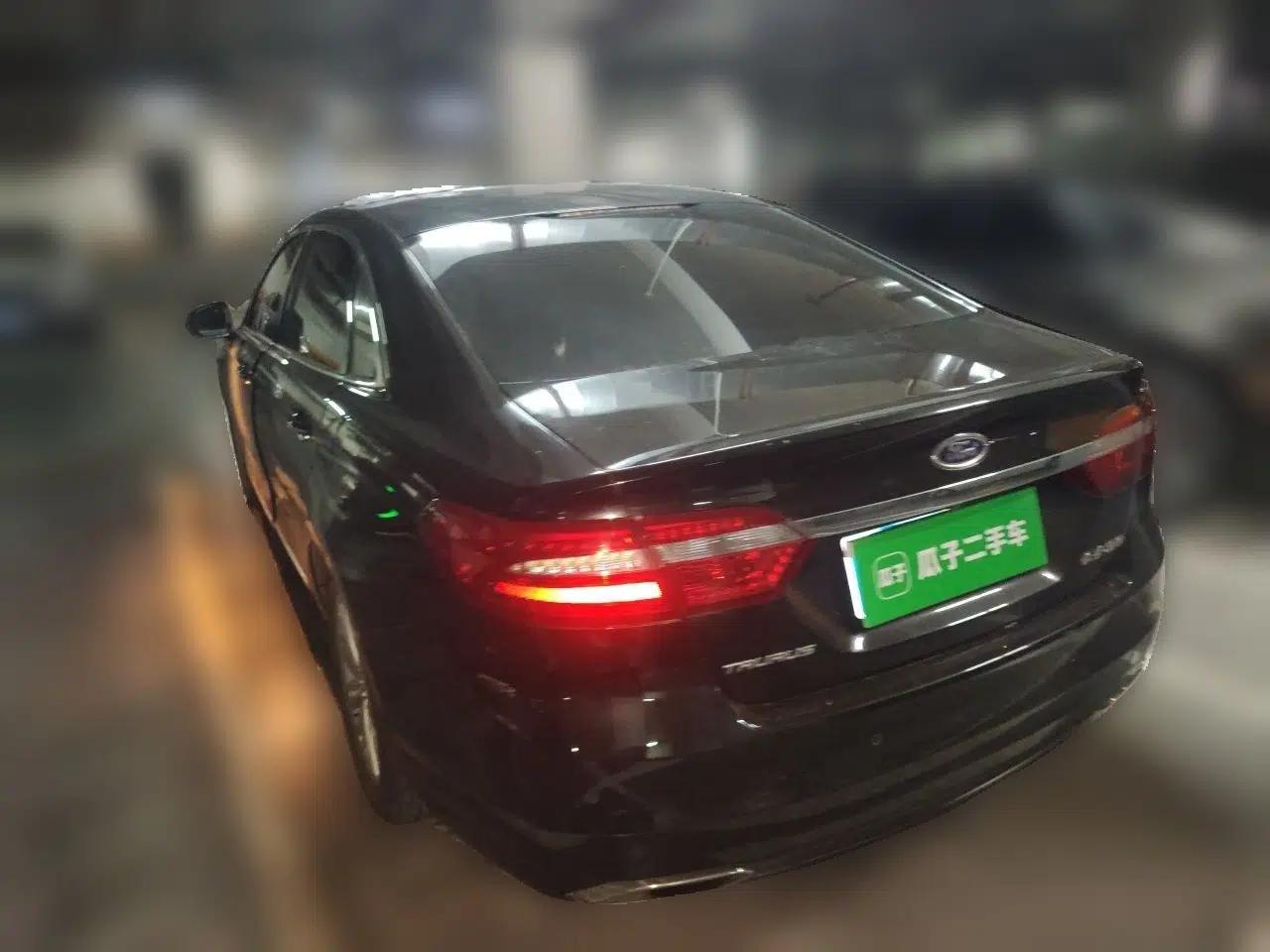 Ford Taurus 2015 EcoBoost 245 Fashion Edition — миниатюра 4