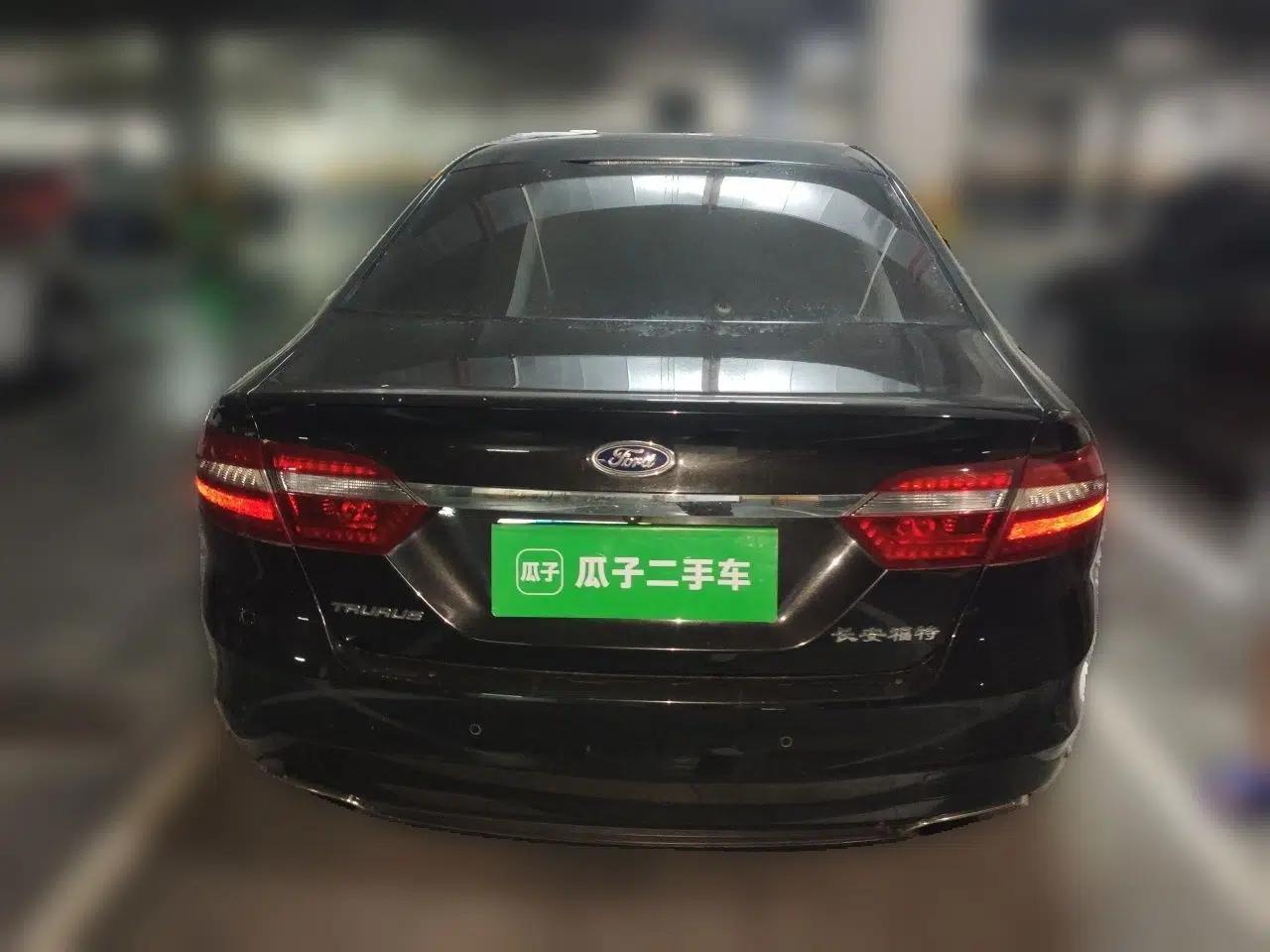 Ford Taurus 2015 EcoBoost 245 Fashion Edition — миниатюра 5