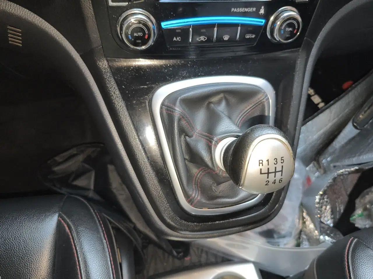 Haval H6 2013 Upgraded Model 1.5T Manual Two-Wheel Drive Elite Version — миниатюра 14