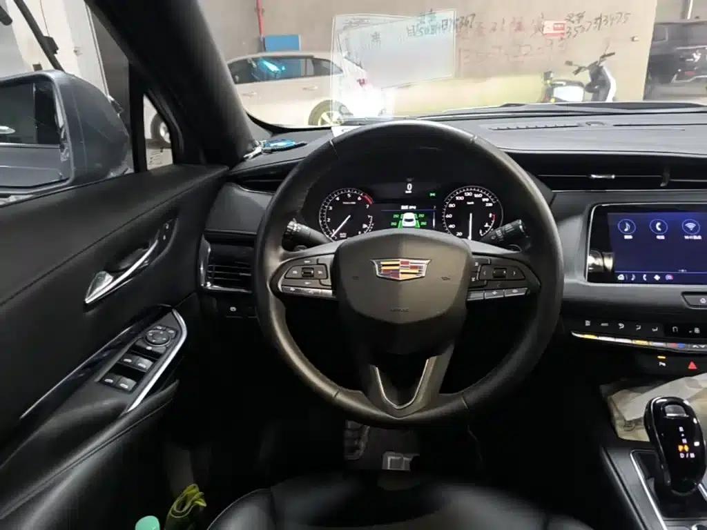 Cadillac XT4 2023 28T 2WD Fashion Edition — миниатюра 11