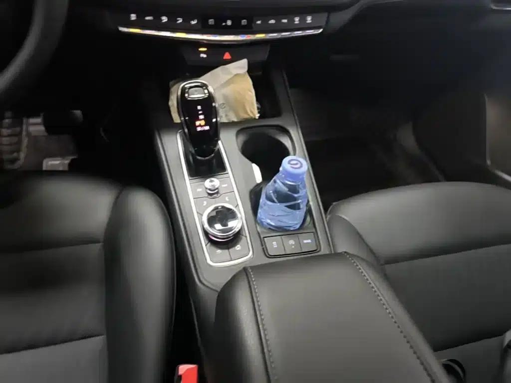 Cadillac XT4 2023 28T 2WD Fashion Edition — миниатюра 14