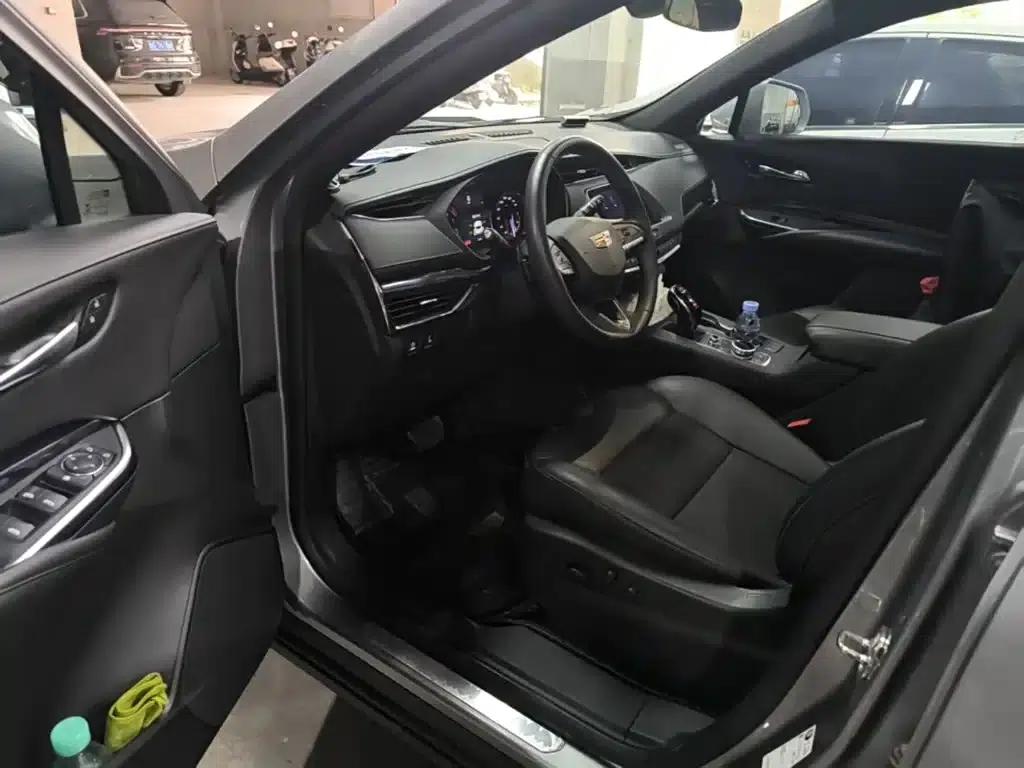 Cadillac XT4 2023 28T 2WD Fashion Edition — миниатюра 16