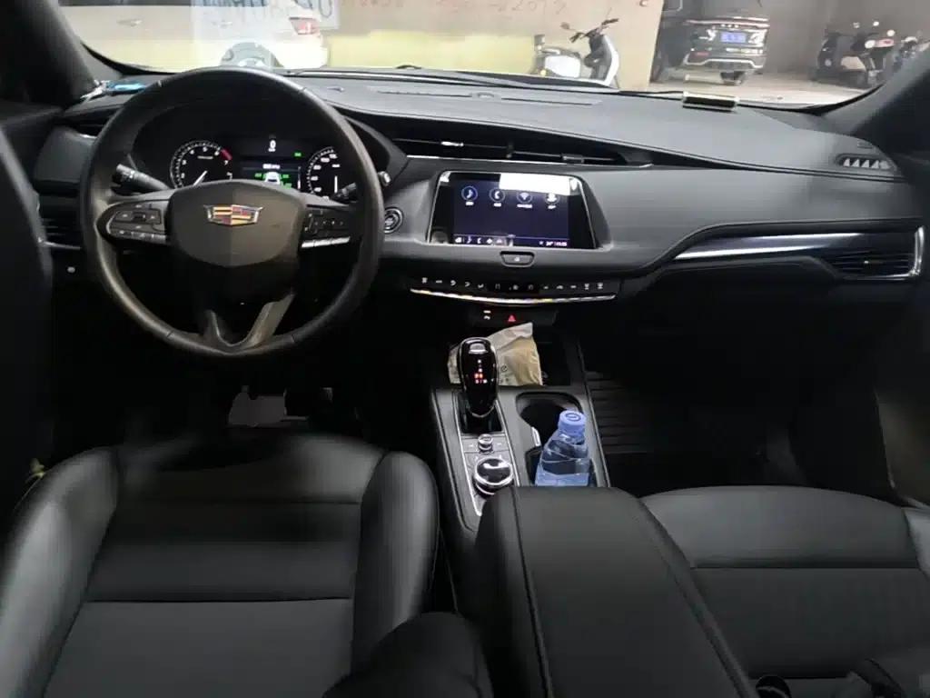 Cadillac XT4 2023 28T 2WD Fashion Edition — миниатюра 10