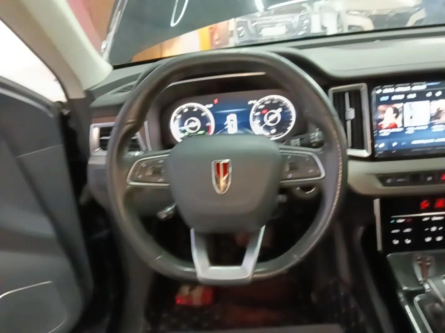 Hongqi HS7 2022 2.0T DCT Two-Wheel Drive Smart Connect Flagship Edition 7 Seats — миниатюра 13