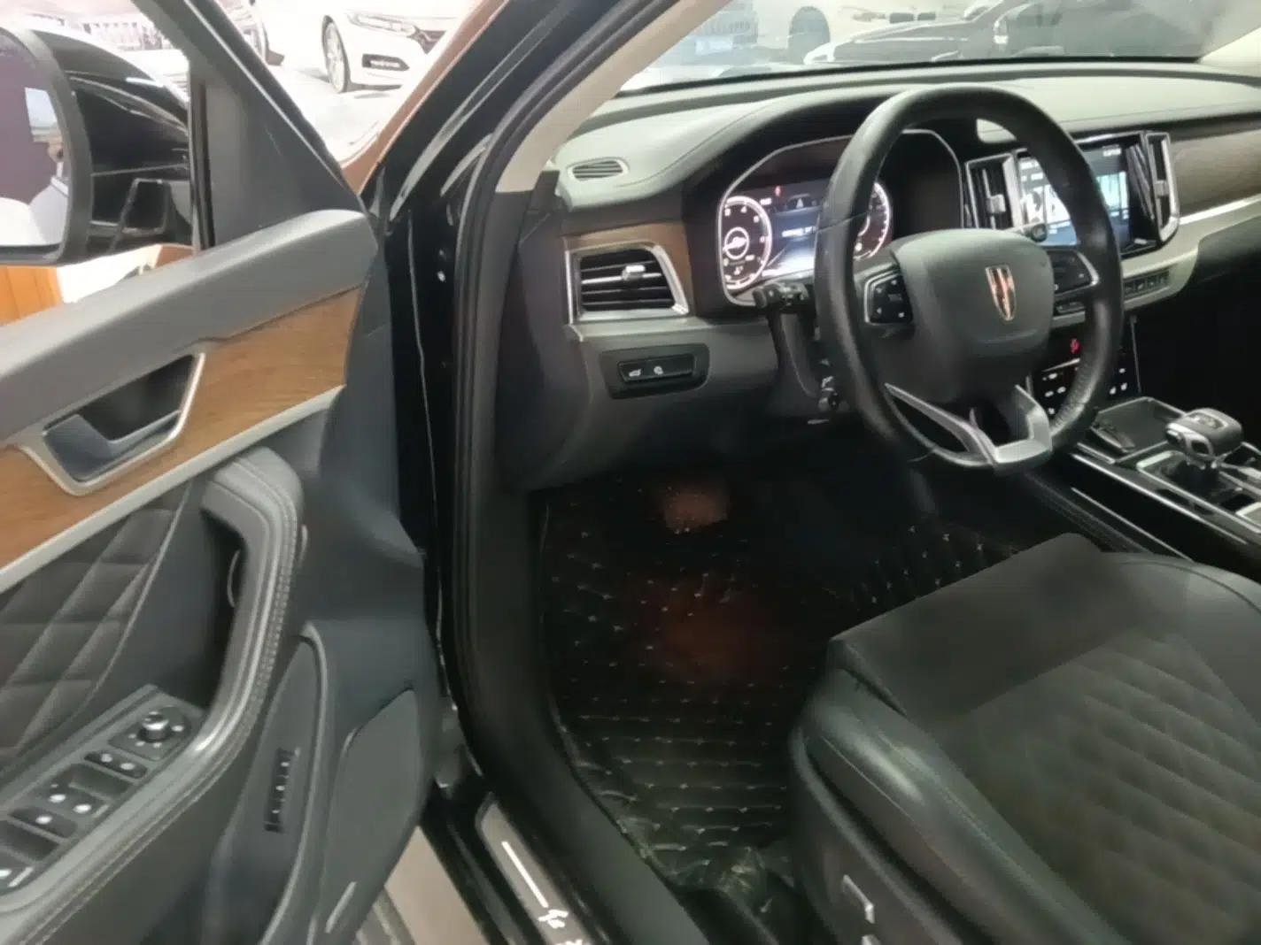 Hongqi HS7 2022 2.0T DCT Two-Wheel Drive Smart Connect Flagship Edition 7 Seats — миниатюра 18