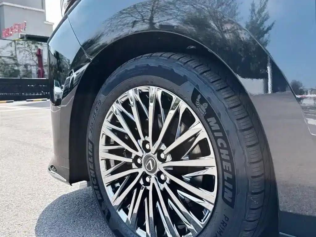 Lexus LM 2025 350h Four-Seat Executive Edition — миниатюра 4
