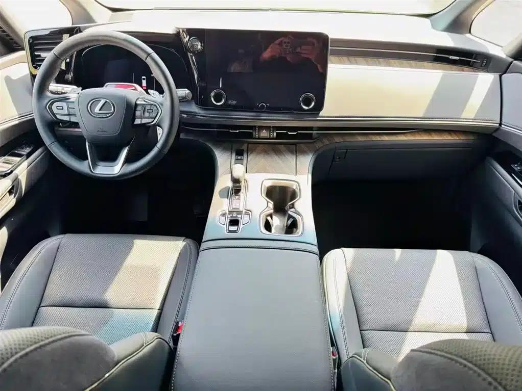Lexus LM 2025 350h Four-Seat Executive Edition — миниатюра 5