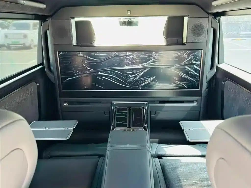 Lexus LM 2025 350h Four-Seat Executive Edition — миниатюра 6