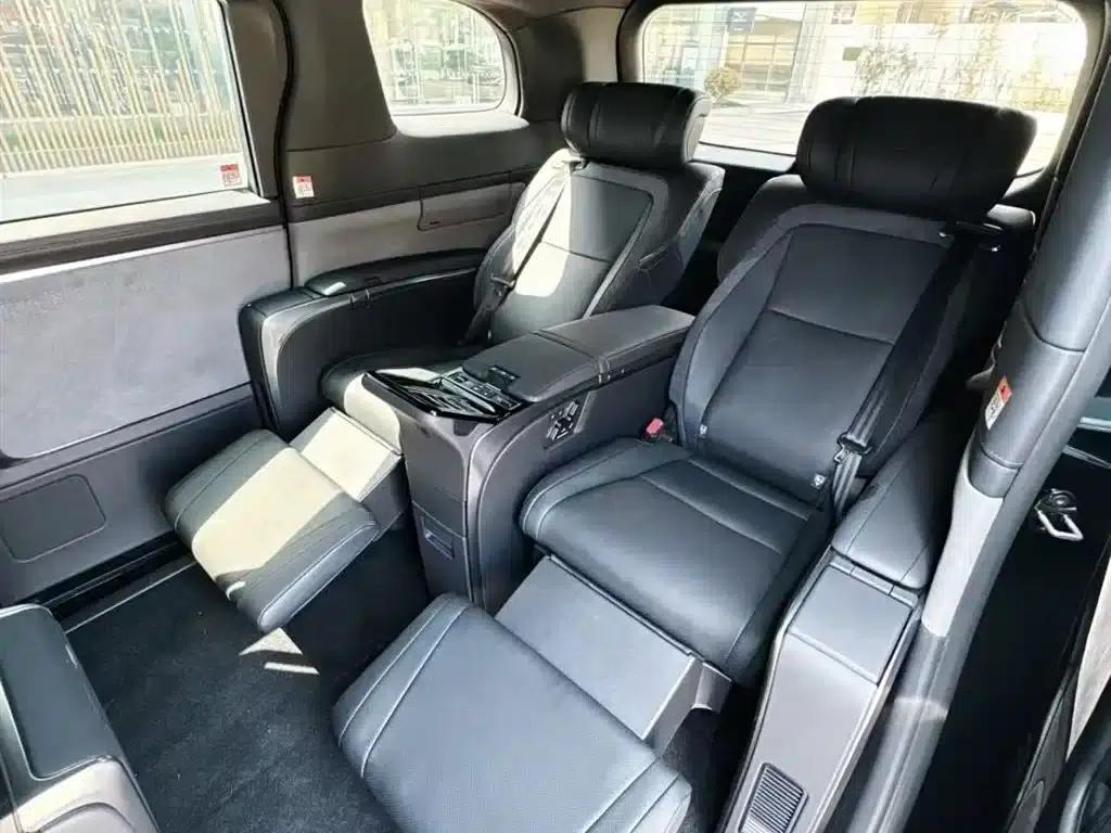 Lexus LM 2025 350h Four-Seat Executive Edition — миниатюра 10