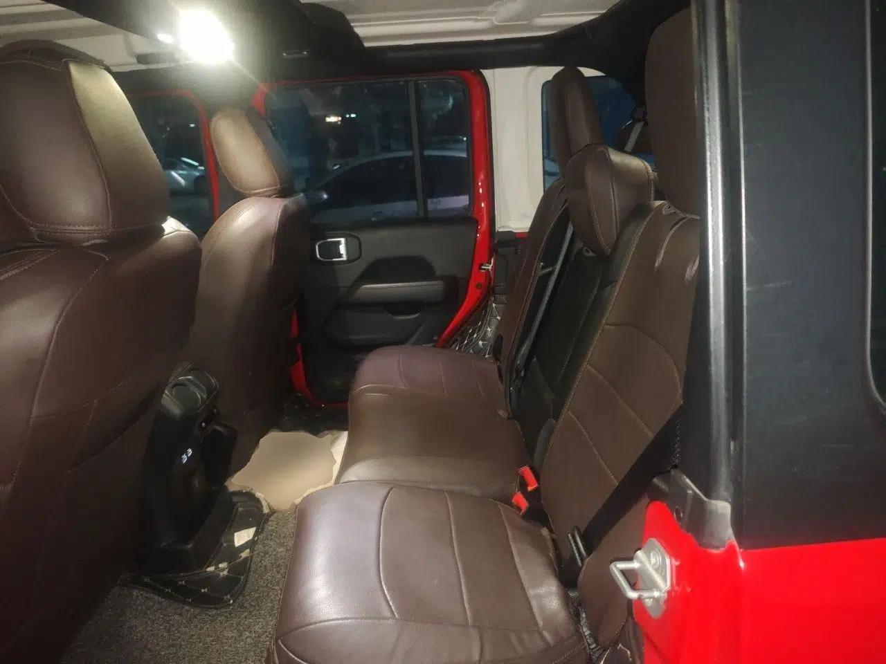 Jeep Wrangler 2021 2.0T Robin Hood Four-Door Edition — миниатюра 17