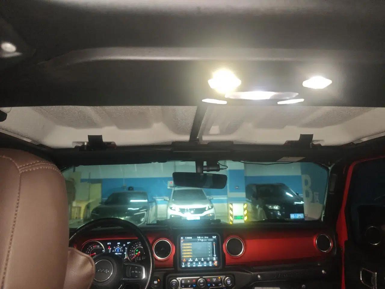Jeep Wrangler 2021 2.0T Robin Hood Four-Door Edition — миниатюра 18