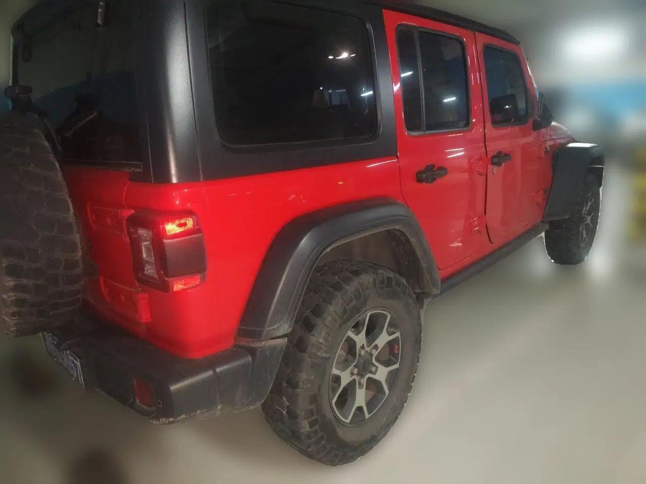 Jeep Wrangler 2021 2.0T Robin Hood Four-Door Edition — миниатюра 6