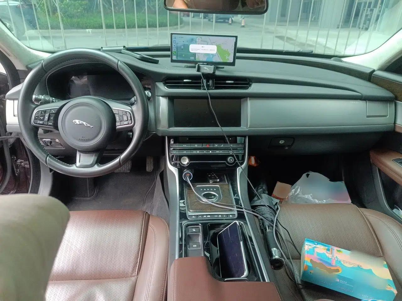 Jaguar XFL 2017 XFL 2.0T 240PS Premium Edition — миниатюра 9