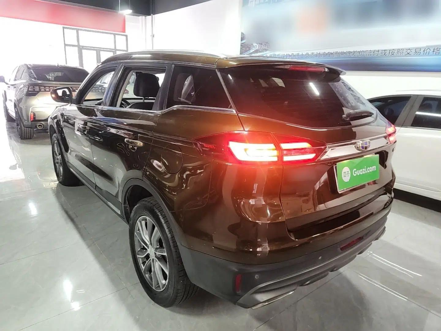 Geely Auto Emgrand X7 Sport 2018 1.8TD Automatic Two-Wheel Drive Smart Connect 4G Internet Edition — миниатюра 4