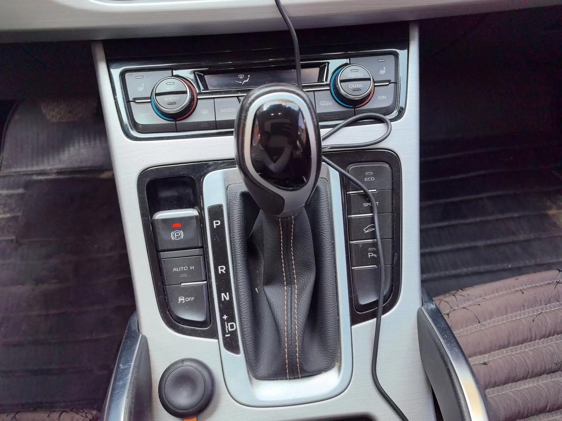 Geely Auto Emgrand X7 Sport 2016 1.8TD Automatic ZhiZun Version — миниатюра 14