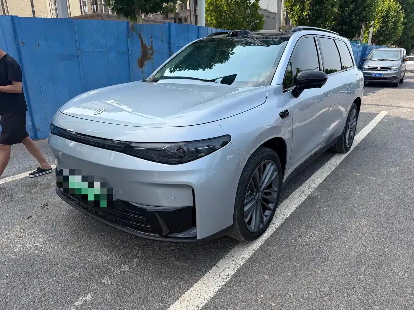 Leapmotor C16 2024 Range Extended 200 LiDAR Edition — миниатюра 1