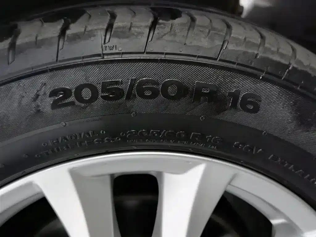 Mazda3 Axela 2016 Sedan 1.5L Manual Deluxe — миниатюра 24