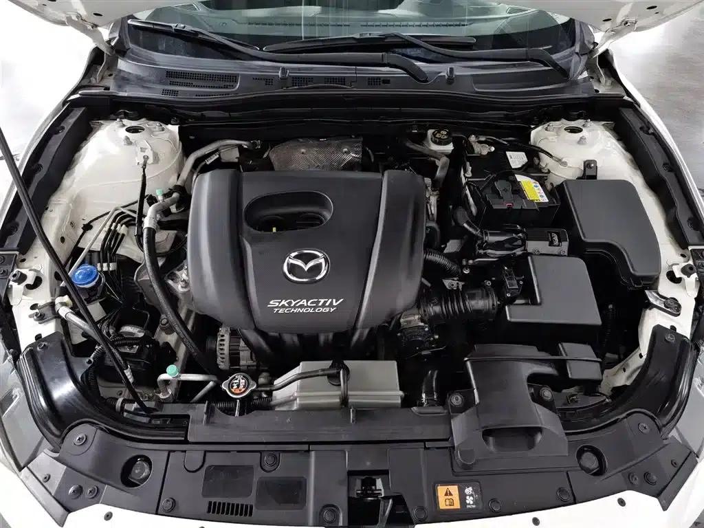 Mazda3 Axela 2016 Sedan 1.5L Manual Deluxe — миниатюра 6