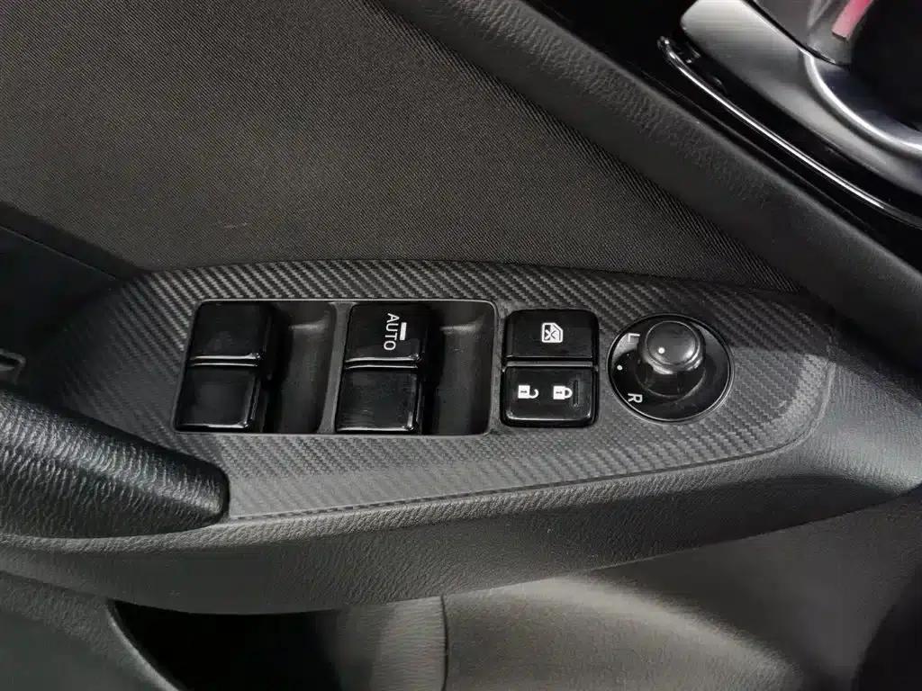 Mazda3 Axela 2016 Sedan 1.5L Manual Deluxe — миниатюра 9