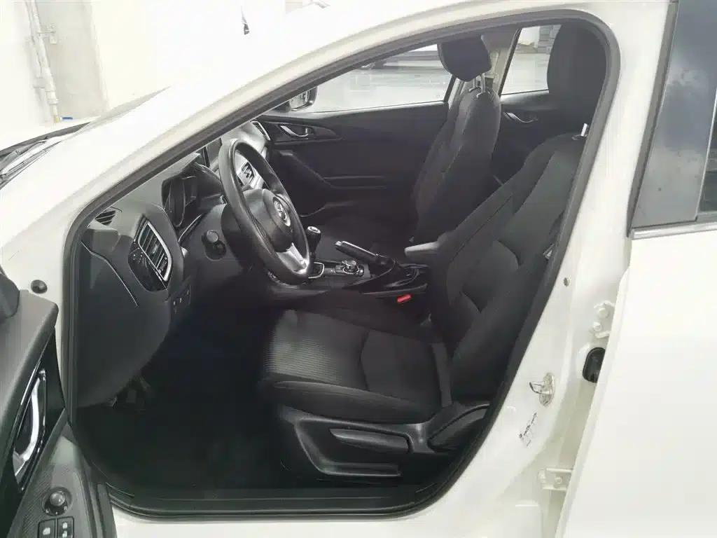 Mazda3 Axela 2016 Sedan 1.5L Manual Deluxe — миниатюра 10