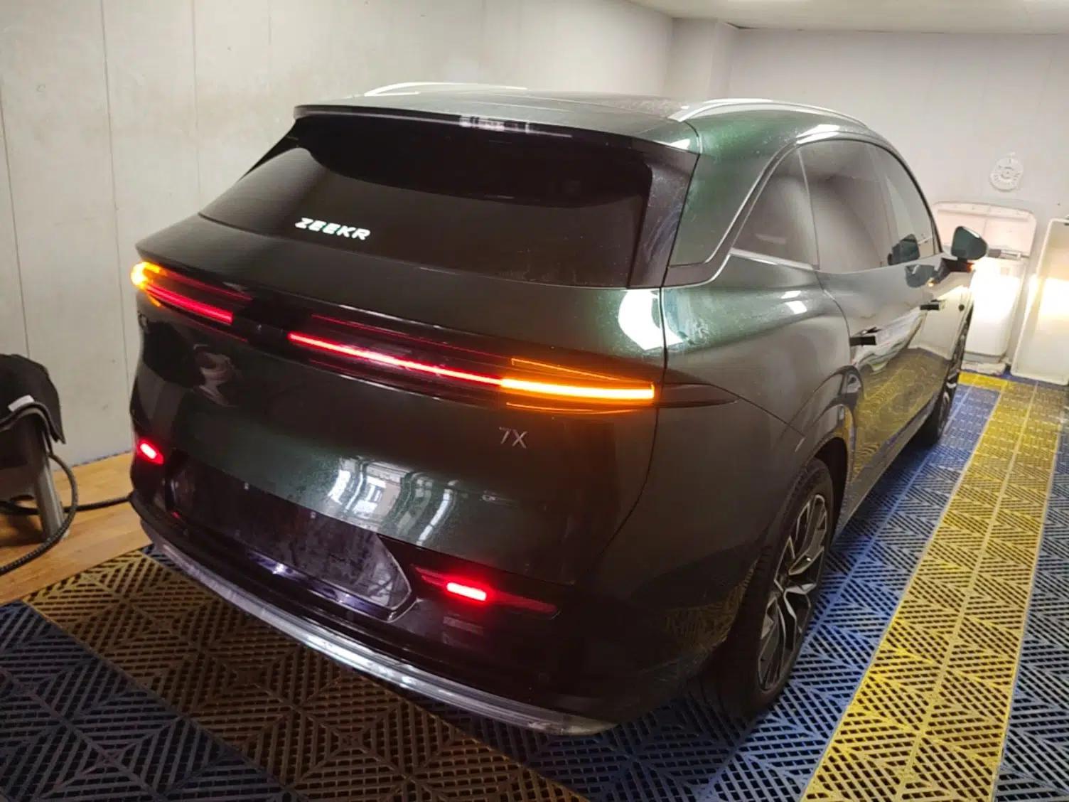 Zeekr 7X 2025 75 kWh Rear-Wheel Drive Intelligent Driving Version — миниатюра 6
